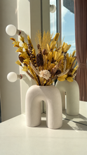 Load image into Gallery viewer, Seville dried flower with U-Shape vase