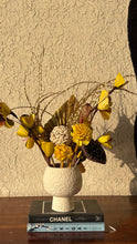 Load image into Gallery viewer, Meadow dried flower with earth vase