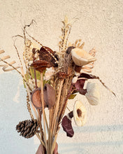 Load image into Gallery viewer, Abigail dried flower