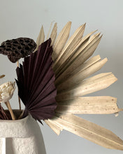 Load image into Gallery viewer, Genoa dried flower