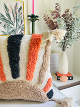 Load image into Gallery viewer, Sun rays Cushion Cover