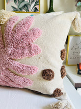 Load image into Gallery viewer, Pink leaves Cushion Cover