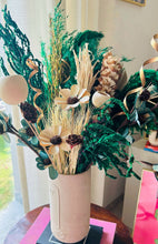 Load image into Gallery viewer, Large Green Flora set with vase