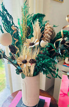 Load image into Gallery viewer, Large Green Flora Dried flower (without vase)