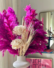 Load image into Gallery viewer, Pink twirl dried flower set with vase