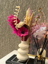 Load image into Gallery viewer, Sunny twirl dried flower set with vase