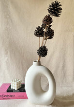 Load image into Gallery viewer, White Amber Vase