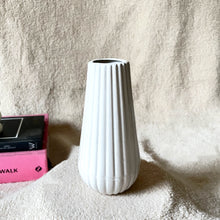 Load image into Gallery viewer, Nordic Vase
