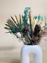 Load image into Gallery viewer, Countryside dried flower set with vase