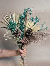 Load image into Gallery viewer, Countryside dried flower set with vase