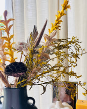 Load image into Gallery viewer, Tuscan Dried set with vase