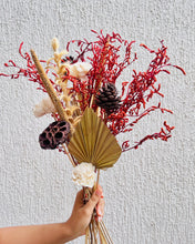 Load image into Gallery viewer, Autumn dried flower