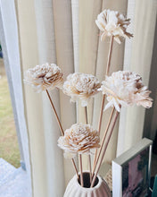 Load image into Gallery viewer, Shola flower