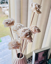 Load image into Gallery viewer, Shola flower