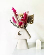 Load image into Gallery viewer, Dome Vase with flora Dried set