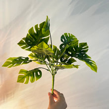 Load image into Gallery viewer, Artificial Monstera leaves bunch