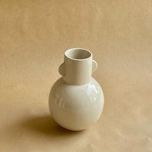 Load image into Gallery viewer, Oval Vase