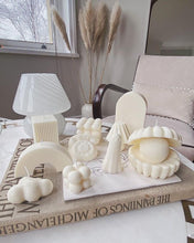 Load image into Gallery viewer, Pearl Seashell Candle