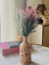 Load image into Gallery viewer, Bud vase with flower set