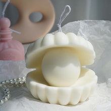 Load image into Gallery viewer, Pearl Seashell Candle