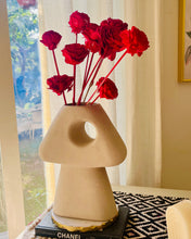 Load image into Gallery viewer, Shola flower