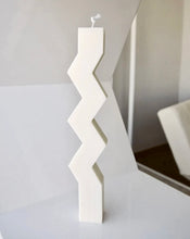 Load image into Gallery viewer, Zig zag candle