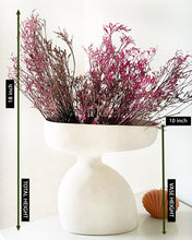 Load image into Gallery viewer, Hourglass Vase with Dried flower set