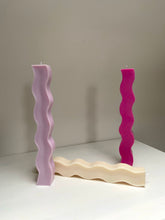 Load image into Gallery viewer, Wavy Soy candle