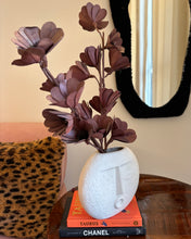 Load image into Gallery viewer, Nordic vase with Bella flower set
