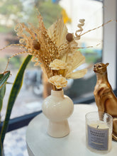 Load image into Gallery viewer, Ares dried flower set with vase
