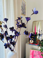 Load image into Gallery viewer, Purple Bella flower
