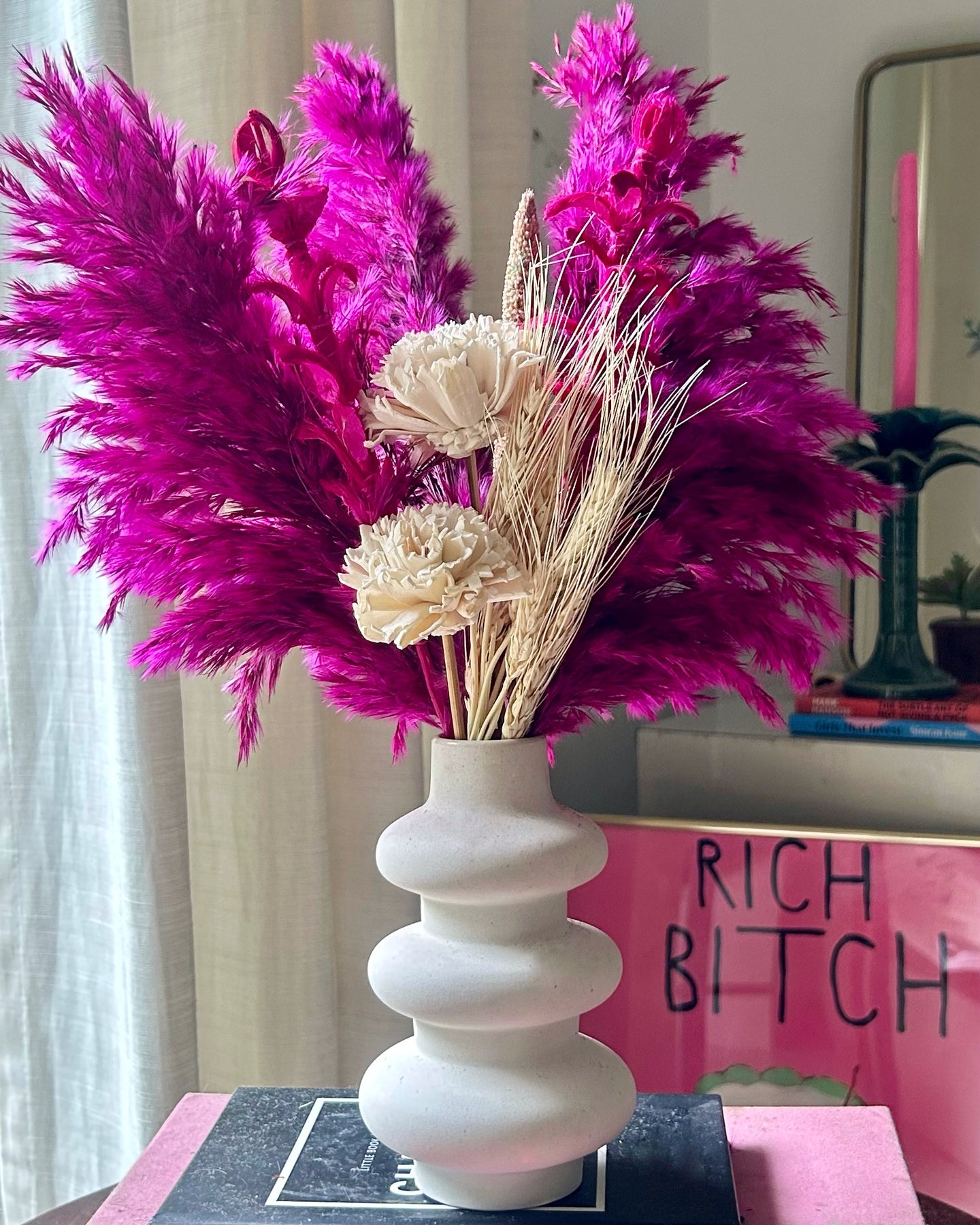 Pink twirl dried flower set with vase