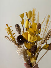 Load image into Gallery viewer, Seville dried flower with U-Shape vase
