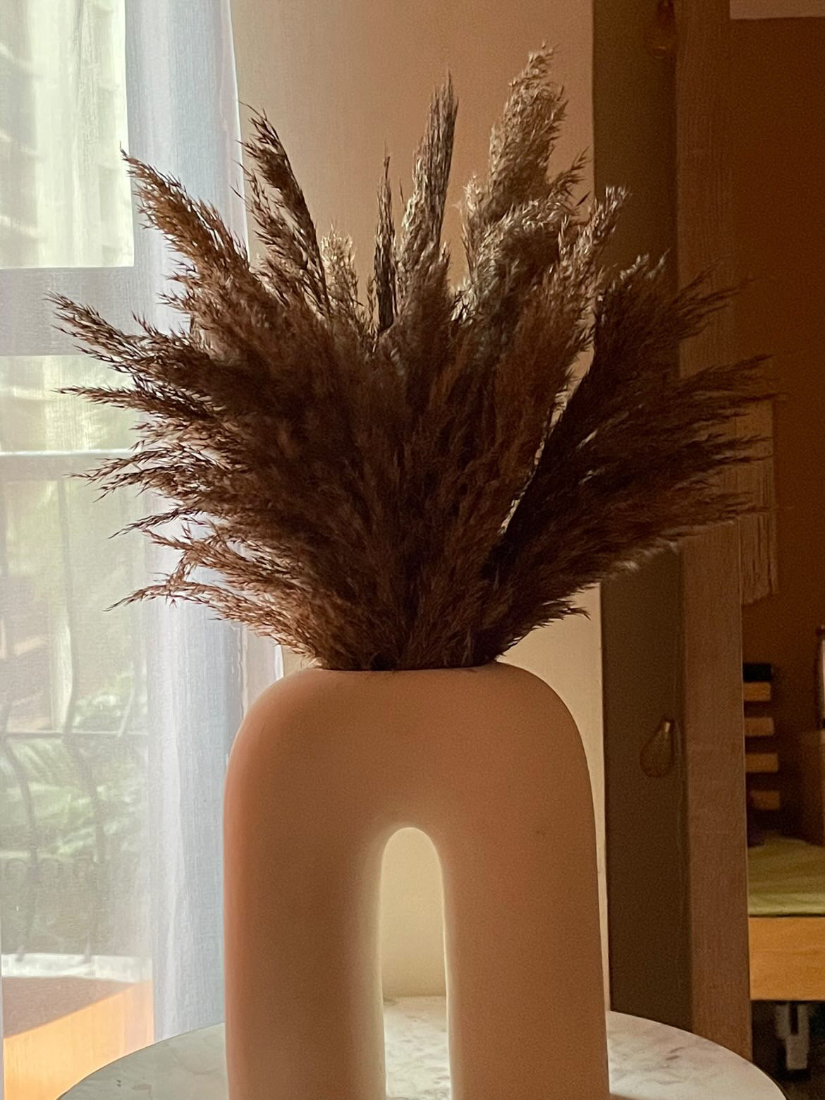 U-shaped pampas vase set