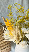 Load image into Gallery viewer, Siena dried flower
