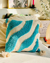 Load image into Gallery viewer, Wavy Tufted Cushion Cover
