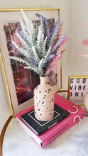 Load image into Gallery viewer, Speckled bud Vase
