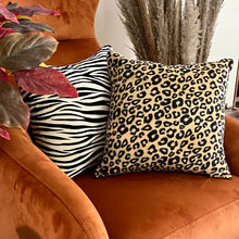 Load image into Gallery viewer, Animal print Cushion

