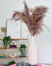 Load image into Gallery viewer, Bottle vase with pampas set
