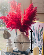 Load image into Gallery viewer, Leaf Vase with Red Pampas Set
