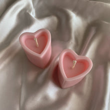 Load image into Gallery viewer, Heart shape soy wax candle
